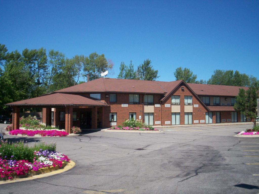 Comfort Inn Lakeshore North Bay Exterior photo