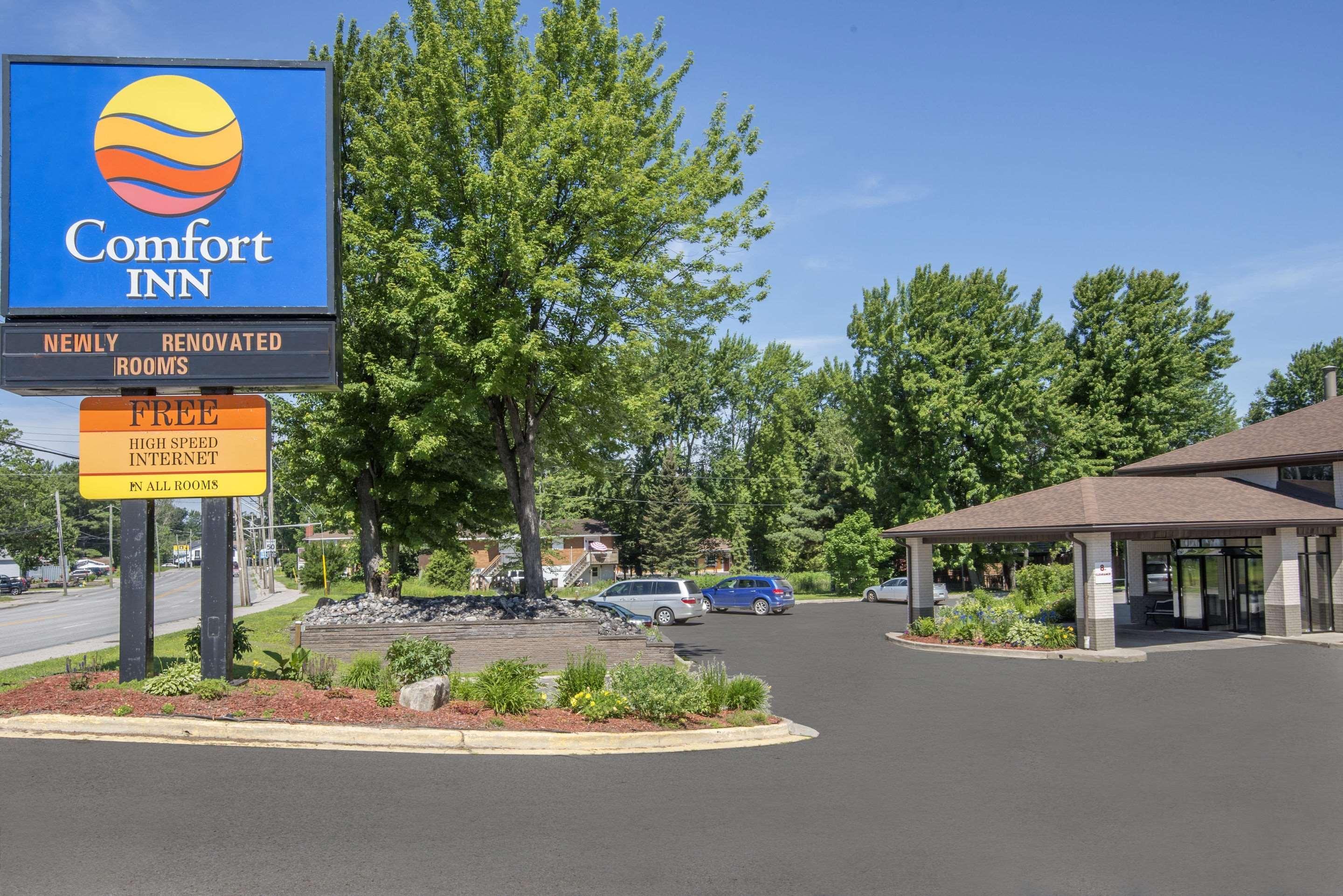 Comfort Inn Lakeshore North Bay Exterior photo