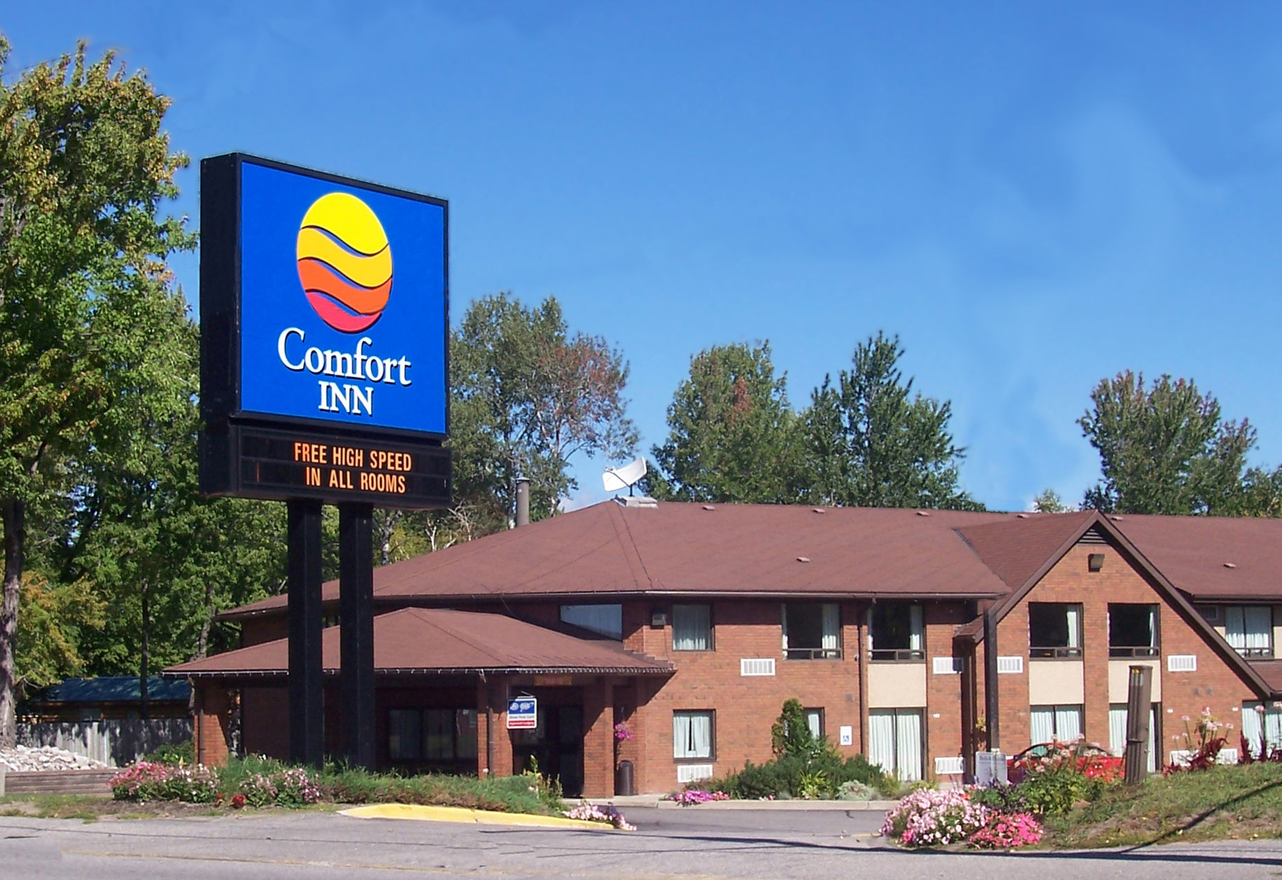 Comfort Inn Lakeshore North Bay Exterior photo